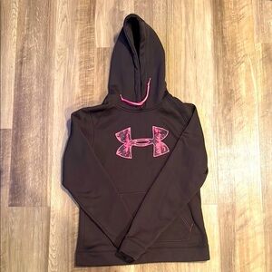 Under Armour Semi-Fitted Women’s Hoodie Size Small Brown Pink Camo Logo Pocket